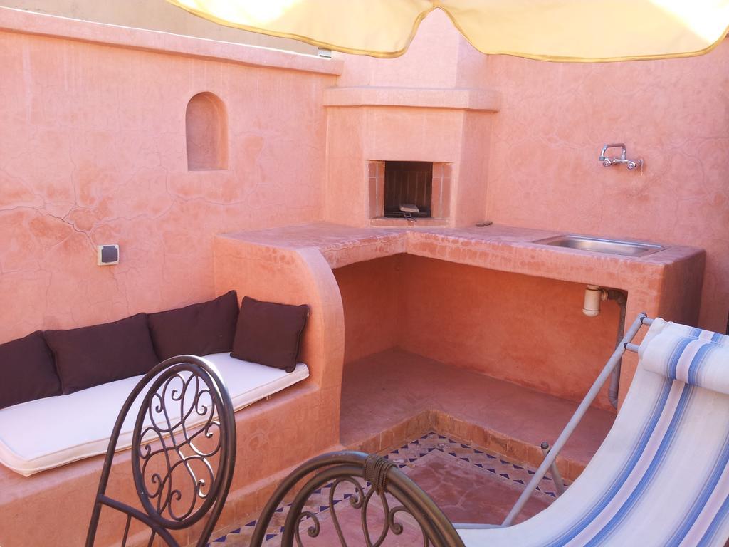 Riad Les Portes De La Medina Маракеш Екстериор снимка